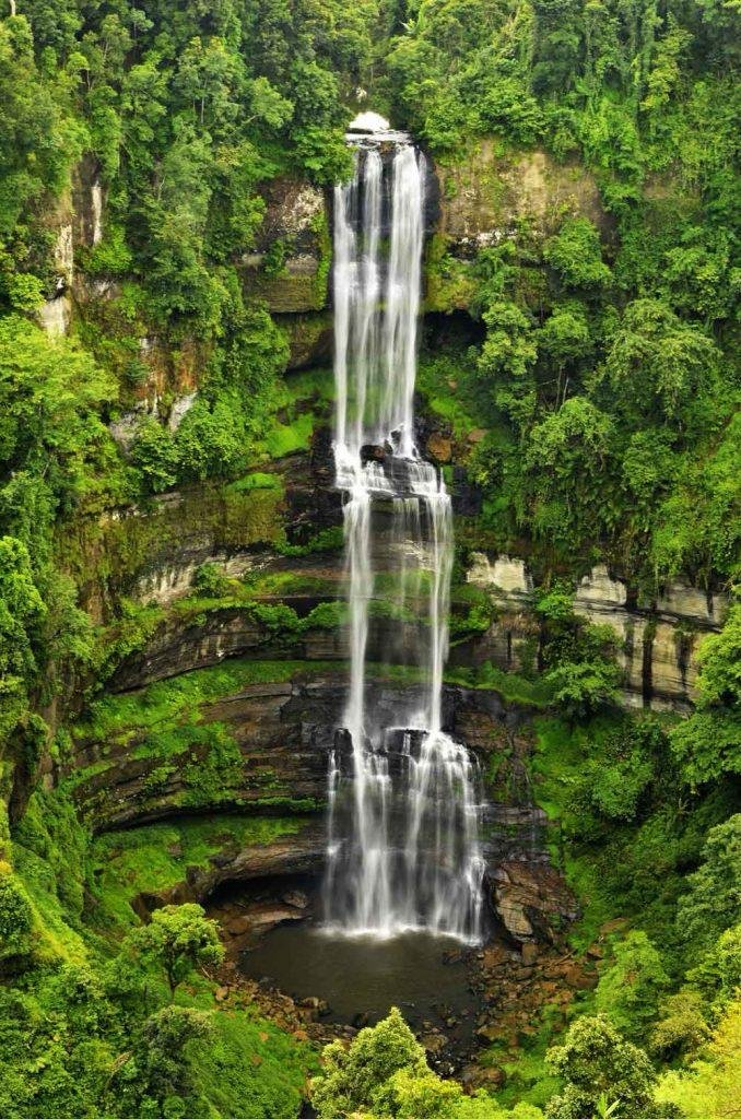 KimiRuat16's tweet image. Looming 750 ft high, Vantawng Falls is #Mizoram’s tallest and most majestic waterfall a breathtaking cascade that captures nature’s raw magic in motion. 🌊✨ #IncredibleIndia #Mizoram #WrestleMania #nikkelivestream #HappyEaster @mizoramtourism