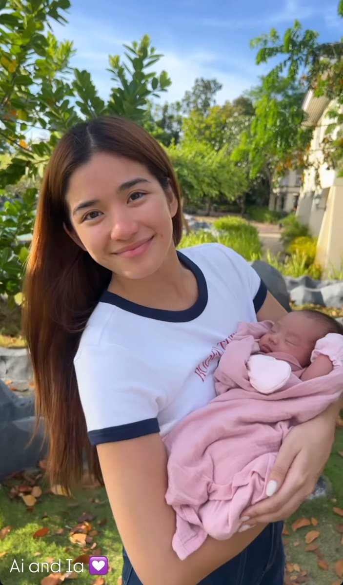 iahsgf's tweet image. aiah new ig story update with her niece! cuties 😭