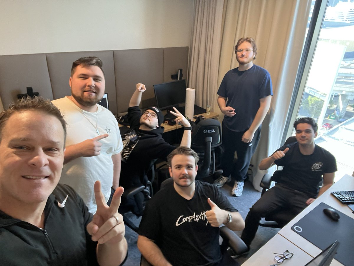 Jason Lake (@jasonbwlake) on Twitter photo Might be jet lagged AF but we’re back in the prac room and back to work. 🫡 Might be jet lagged AF but we’re back in the prac room and back to work. 🫡