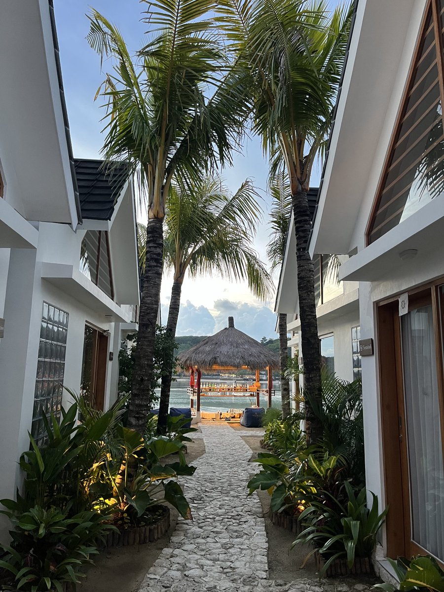 Property isn’t just for the wealthy anymore.
It’s for the curious. The bold. The early ones.

We’re turning real-world real estate into digital assets.
So you can own a piece—without owning the whole.

This isn’t the future.
This is now.
This is Bali Invest.