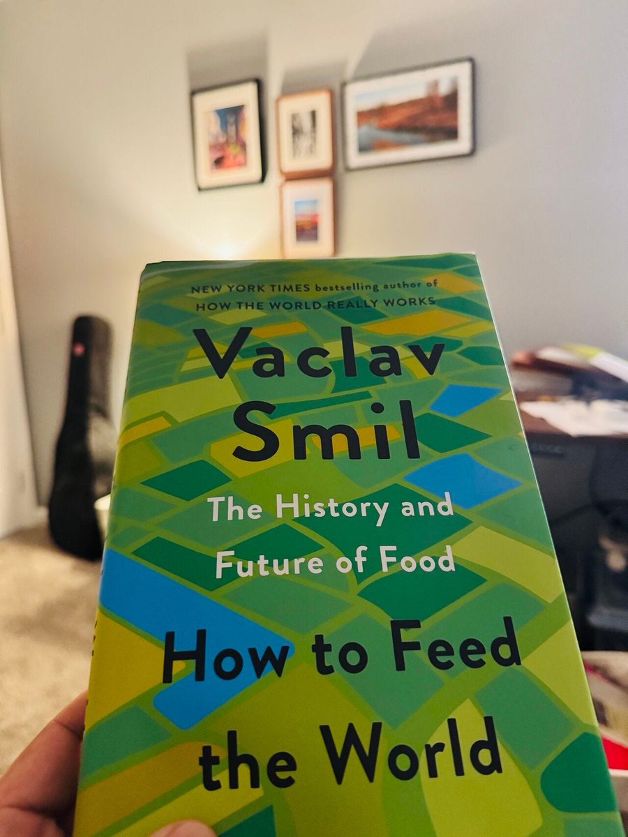 ACoffeeAddict's tweet image. #bookEighteen   

"How to Feed the World" by @VaclavSmil

Rating 3*             

#52Weeks52Books #Year2025