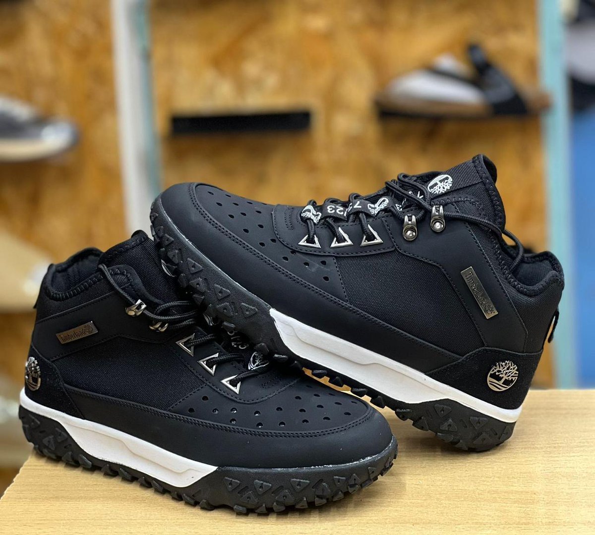Timberland Half Boots 🔥🔥
Sizes 39-45 @3899ksh
Call or Whatsapp 0722118566
Dm <a href="/TSneakerzzz/">@TSneakerzzz</a>
Fast Delivery Countrywide