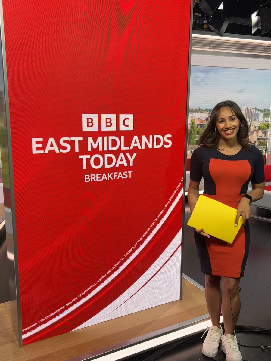 Good morning!!! As if I’ve had almost 3 months out of the studio 😬 Don’t worry just about remembered what I need to do 🤭 I’ll have your latest news for the East Midlands this Easter Monday &amp; Corazon has the weather 🌧️ Join us if you can <a href="/BBCOne/">BBC One</a>  <a href="/bbcemt/">BBC East Midlands</a> throughout the AM 📺💕