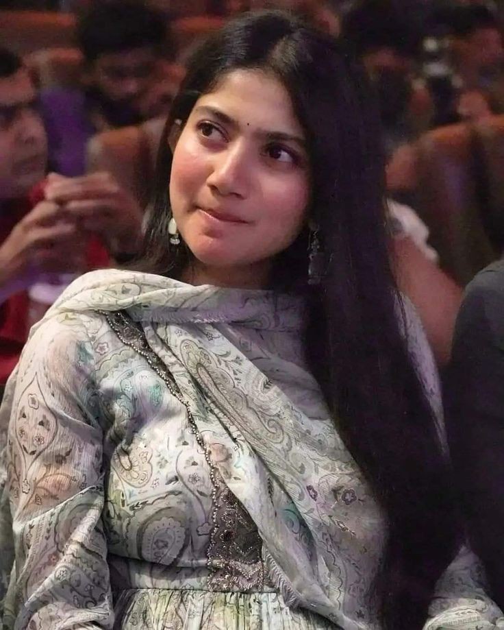 morning 2 clk full horny mood.. fulla thadavitu irunthen sari grinder app open panen ...niraya message vanthuchu ...Ethuvumey pudikala..yar pesunathum pudikala ...then oruthan msg panni irunthan ..pic ketan anupunan kadaisila pathan Avan enaku therinja paiyan en street