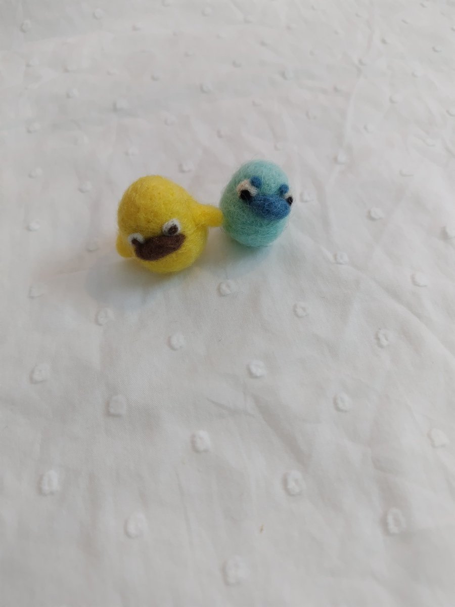 かわいいひよこのマスコットです🐤

#羊毛フェルト作品 
#マスコット 
#ひよこ 
#こみっとプレイス