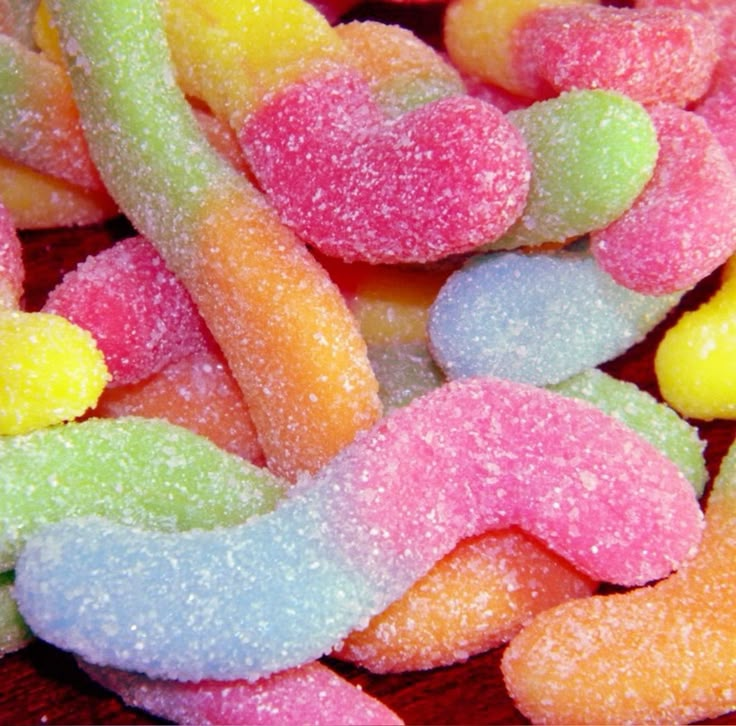 show me your f/o and i will assign them a candy!!! :3 🍬🍬🍭🍭🍫🍫🍫 NO LIMIT!!!