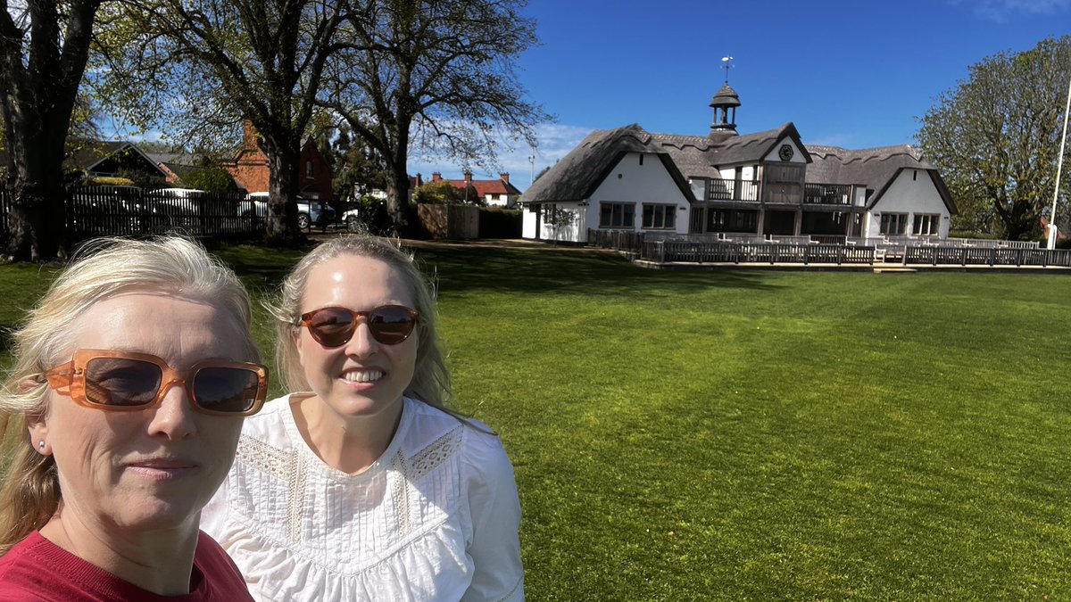 MartineBBC's tweet image. Baa lambs, bunnies and the best skin-and-blister: all the ingredients for a splendid Easter! With @melcrox in Rutland