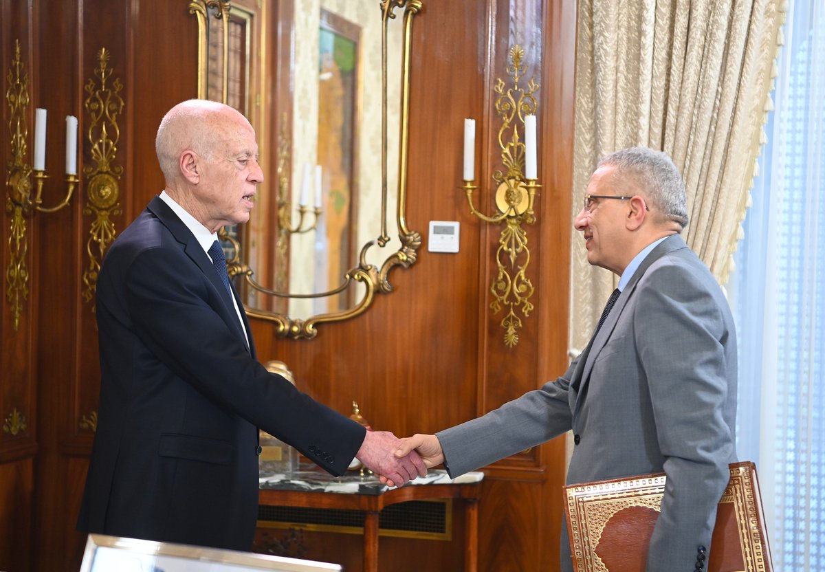 لقاء رئيس الجمهورية #قيس_سعيّد مع السيد مصطفى الفرجاني وزير الصحّة #TnPR