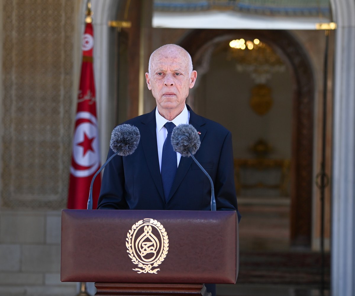 إشراف رئيس الجمهورية #قيس_سعيد على موكب الاحتفال بالذكرى 69 لعيد قوات الأمن الداخلي #TnPR.