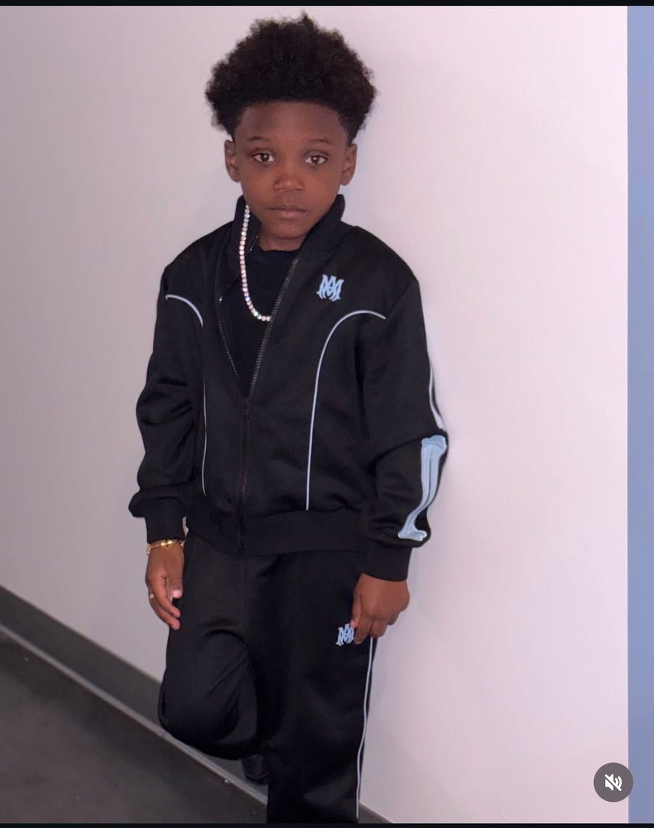 Lulbrown4848's tweet photo. Young shinner happy Easter 💙Cbfw https://t.co/MlBMyj1LdC