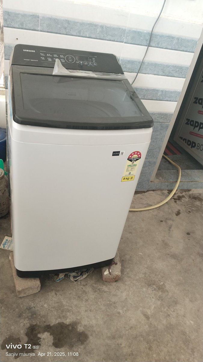 Sanjivmaurya666's tweet image. @SamsungIndia #samsungHelp #CustomerSupport 
 मैंने 18/02/25 को आपकी वॉशिंग मशीन (Model: WA80BG4441BGTL)8 kg full automatic खरीदी। पर इससे घटिया मशीन और सर्विस हमने कभी देखा नहीं, 
अब तक 3 से ज्यादा बार शिकायत दर्ज की, लेकिन न तो कोई डेमो दिया गया, न ही कोई टेक्नीशियन आया,
