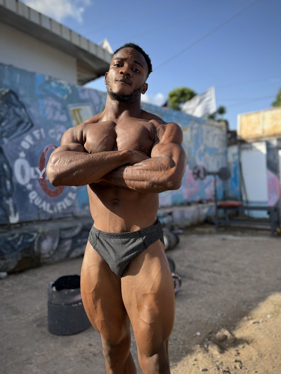 makia97174's tweet photo. Time to bow 🙇‍♂️ your Alpha is here 
#findomcash #findom #alpha #model #domination 
@trusted_alphas https://t.co/jOAm8aRuw0