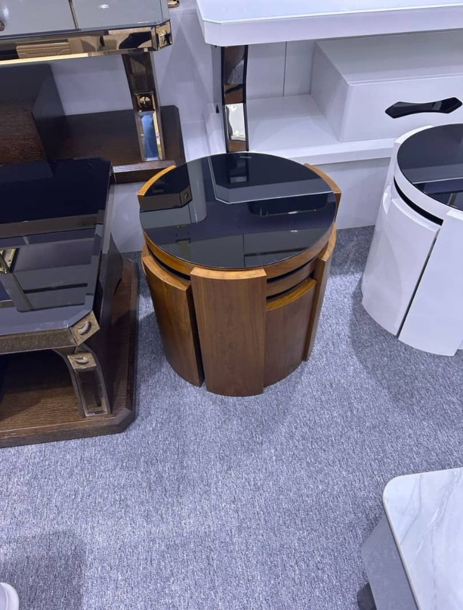 PiticulVentures's tweet image. Center table 
Very simple and elegant ☺️ 
For both small and large space 
#centertable #livingroomtable #interiordesignmasters #interiordecorator #inspo