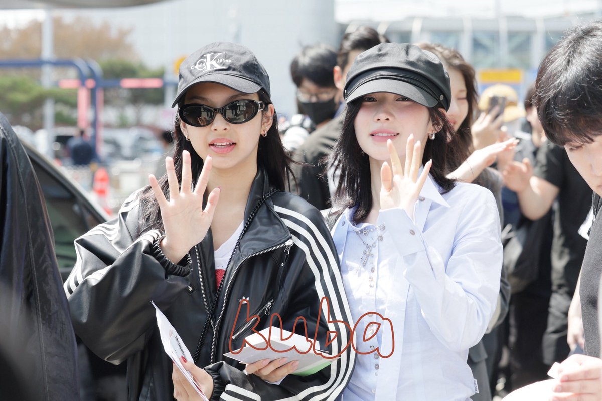 250421 ICN

#ASA #ENAMIASA #아사 #榎並杏紗 
#BABYMONSTER #chiquita #베이비몬스터 #CHIQUITA #치키타