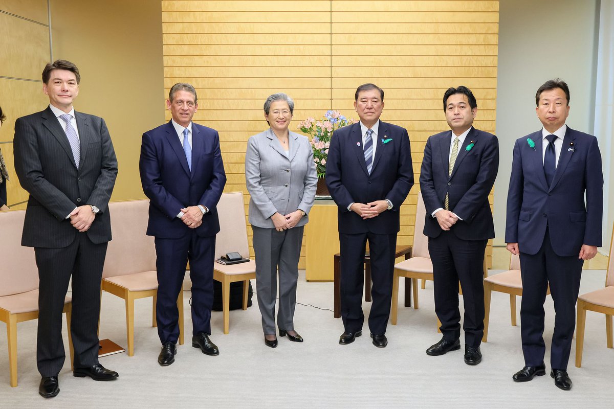 LisaSu's tweet image. Honored to meet Prime Minister Ishiba, and many customers, partners and @AMD employees in Tokyo last week. We look forward to deep collaboration in the coming years!
