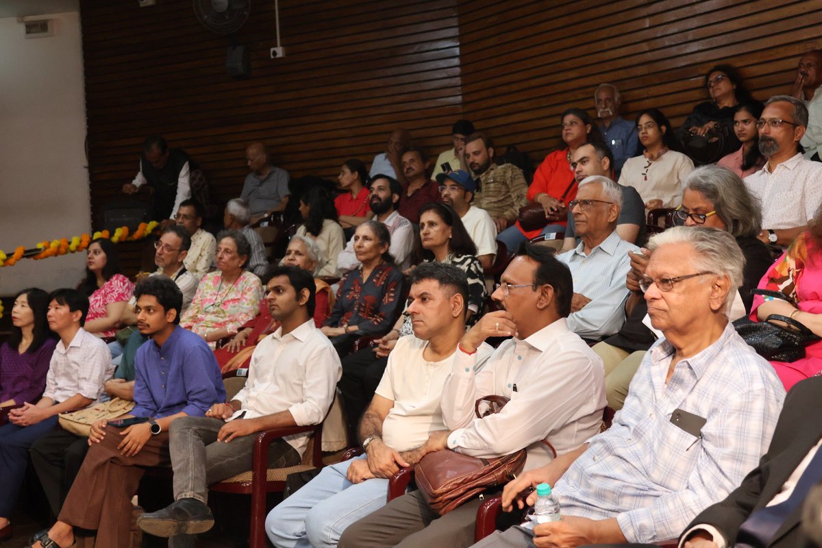AvidLearning's tweet image. What stories do banknotes tell? 💸
Yesterday’s Money Talks panel, presented by @AFMumbai, @mumbai_ngma & #AvidLearning, unpacked the power, politics & design behind currency.
Thank you to our speakers and all who joined us for this fascinating conversation.