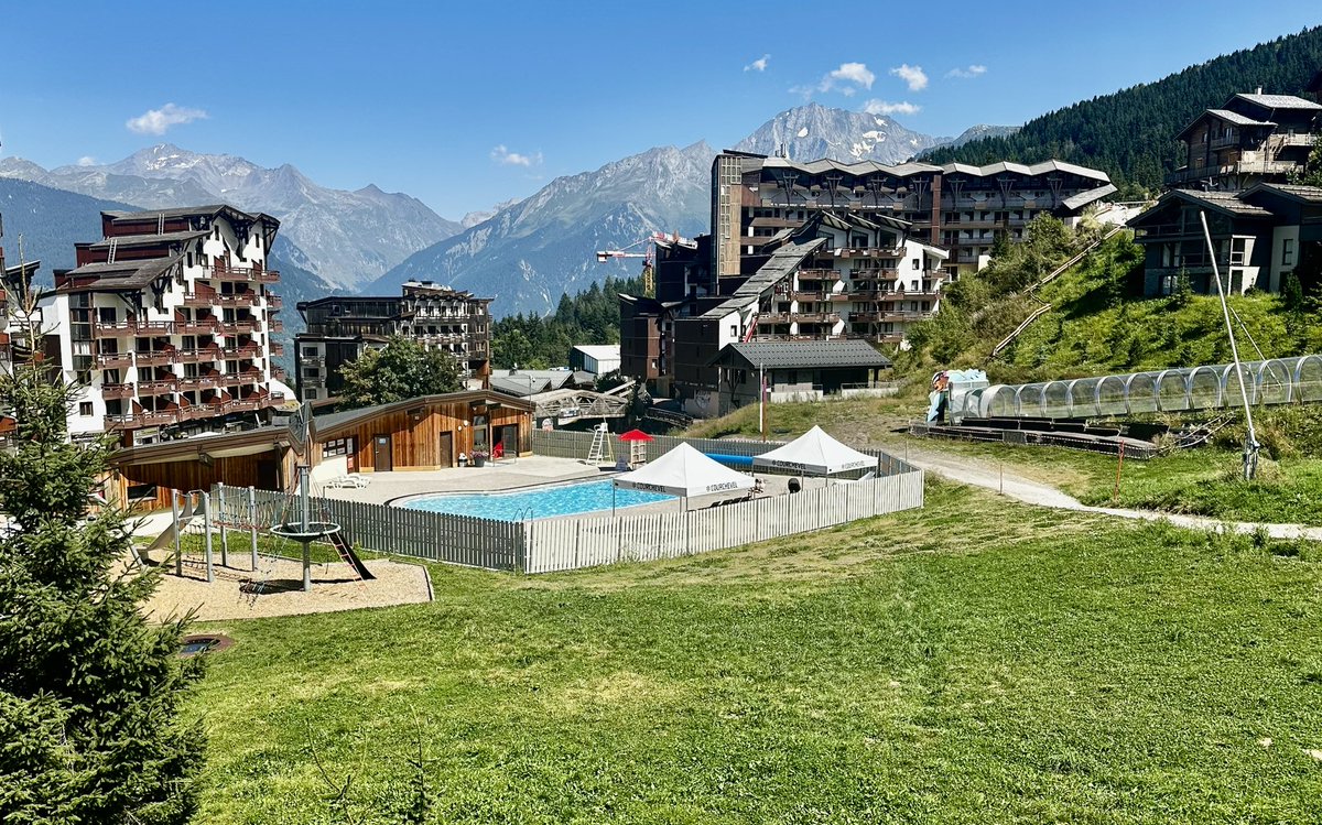 The remaining lifts in Courchevel, Méribel &amp; Les Menuires close today (21/4). Val Thorens &amp; Orelle keep some lifts going until 4 May

Now time to edit the season montage....

Summer lifts for hikers &amp; bikers are open from 5 July to 29 August. 

See you in the Summer!

#latania
