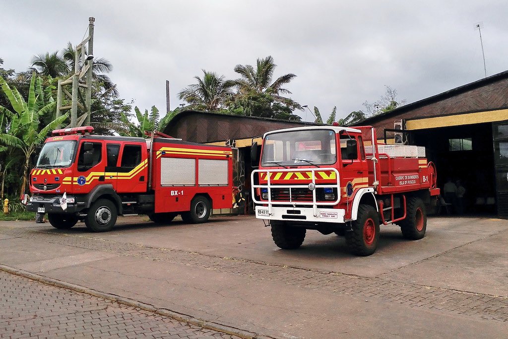 teambestioles's tweet image. #LundiMotivationdePâques

Direction l'océan Pacifique 🌎 et  ce petit morceau de Chili 🇨🇱 qu'est Rapa Nui (île de Pâques) ou veillent, en plus des impressionnants Moai 🗿, quelques #bestioles 🚒 dont un CCFM carrossé par @MCamiva en 1991.

Belle semaine à tous 😉