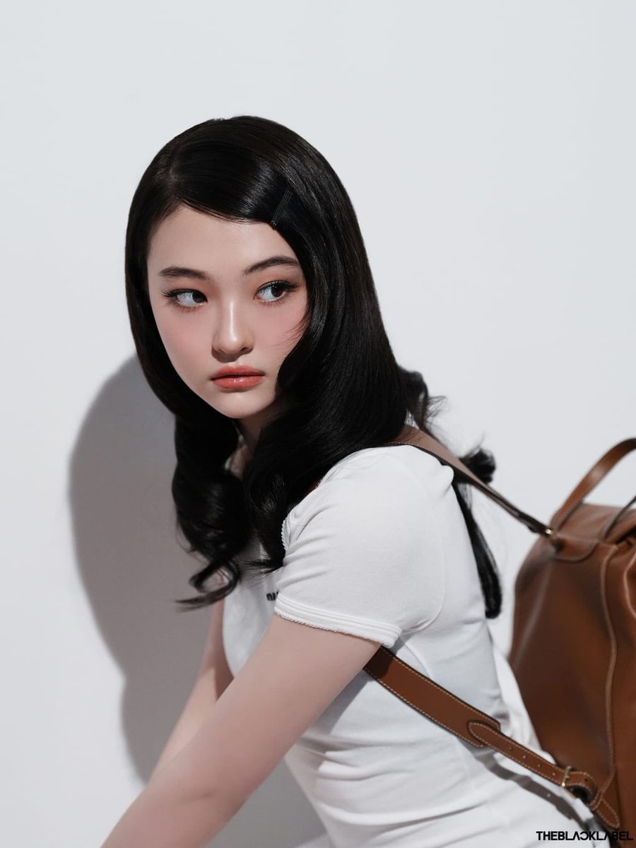 Wkorea Behind Photo #Ella