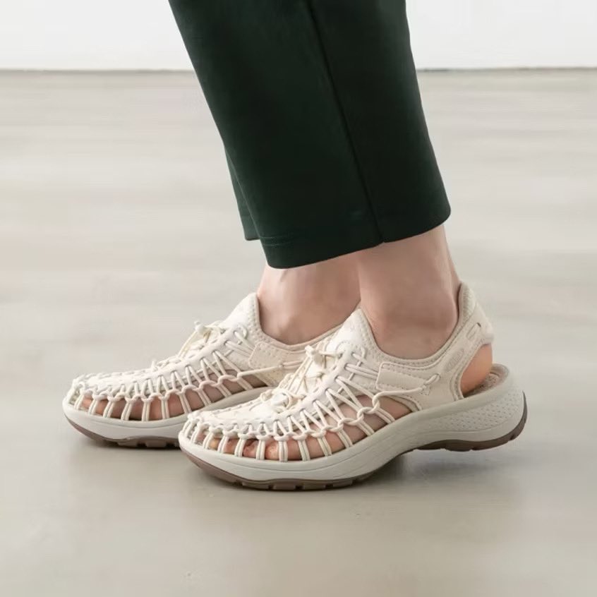 mind_yao's tweet photo. ￼เปิดพิกัด KEEN Women's UNEEK Astoria สูงขึ้น 4 ซม. รุ่นใหม่ มาแรง รองเท้า คีน ผู้หญิง แท้💯

📍พิกัด : https://t.co/IplX52vfFE

#ช้อปปี้แฟชั่น #keen #รองเท้าผู้หญิง https://t.co/HmRFW7GvNG