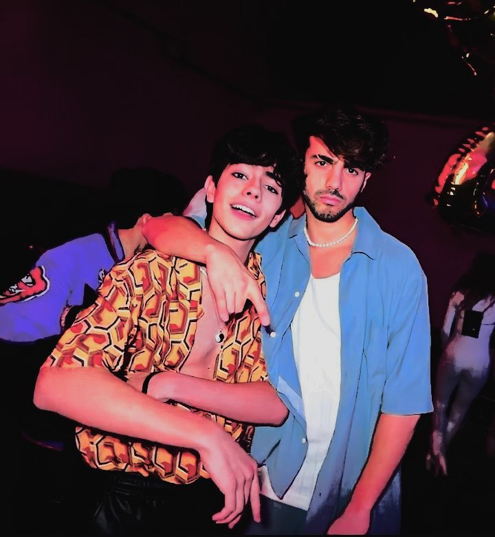 vvigevani_'s tweet photo. mi favorito de la vecibanda, por qué apreta rico y siempre está dispuesto a todo conmigo. Quiero decir, tal vez nuestra relación no sea de amigos.... 😉💫 https://t.co/XY4xiTVAGn