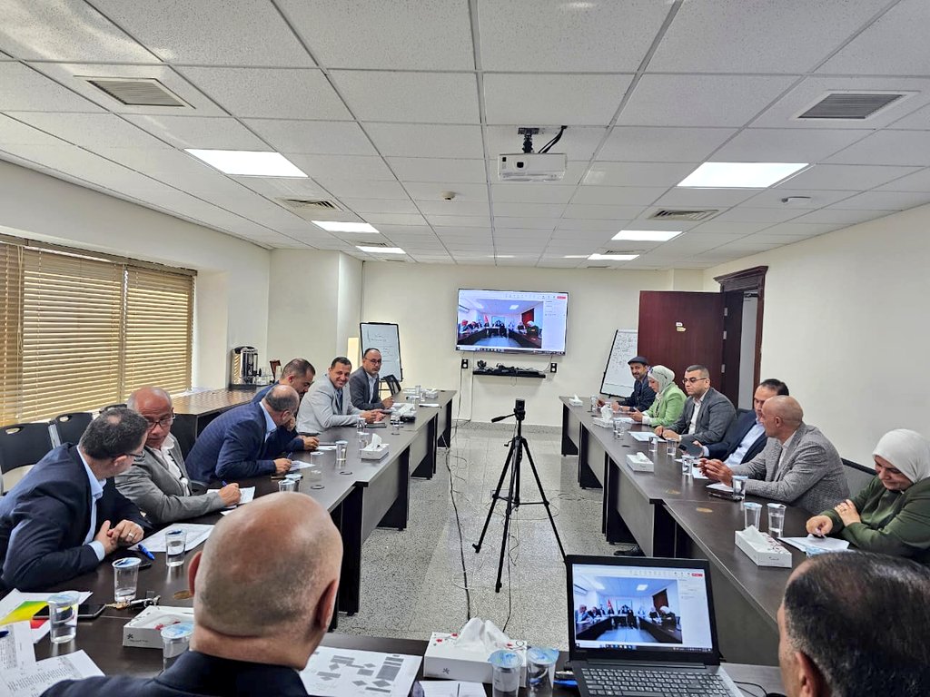 Taking the lead on integrating corruption risk management in public sector, <a href="/Jor_jiacc/">هيئة النزاهه و مكافحة الفساد</a> continues to convene 🇯🇴 task force on💧water sector. Today, with our experts, they're reviewing progress made on risk assessments for 4️⃣1️⃣ decision points to inform targeted integrity reforms.