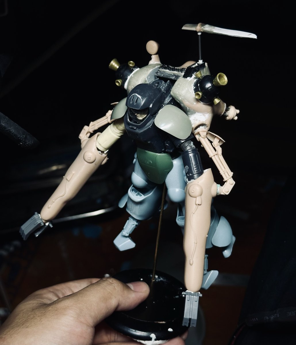 bbbbbjin's tweet photo. 1/20 ''Gibbon'' High Mobility AFS
Referenced to the setting of High Mobility Fireball, a high mobility AFS design was made. The external mechanical arm is convenient for operating heavy machinery, and the external backpack can be discarded when necessary. https://t.co/WBQ4cOZU7o