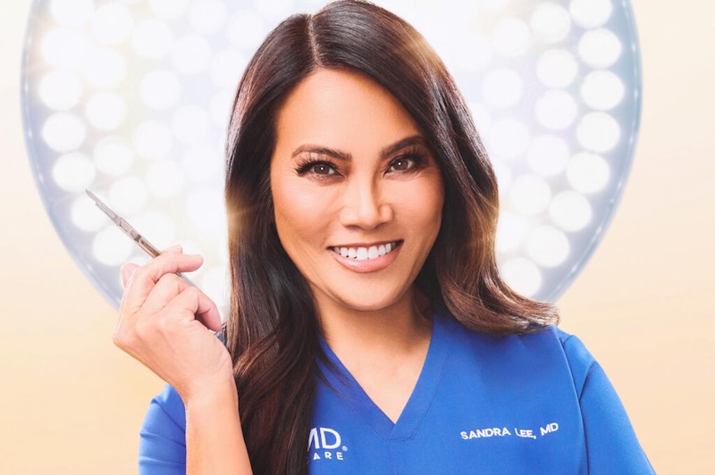 tvrecapsreviews's tweet image. TV TONIGHT (April 21)

#DrPimplePopper #Extracted #AmericasMostWanted #LoveItOrListIt #StanleyCupPlayoffs #NBAPlayoffs #AmericanIdol #TheVoice #WWERaw #LHHMIA #90DayTheLastResort #SpringBakingChampionship #HollywoodDemons #NCIS #HistorysGreatestMysteries 

tv-recaps-reviews.com/2025/04/tv-ton…