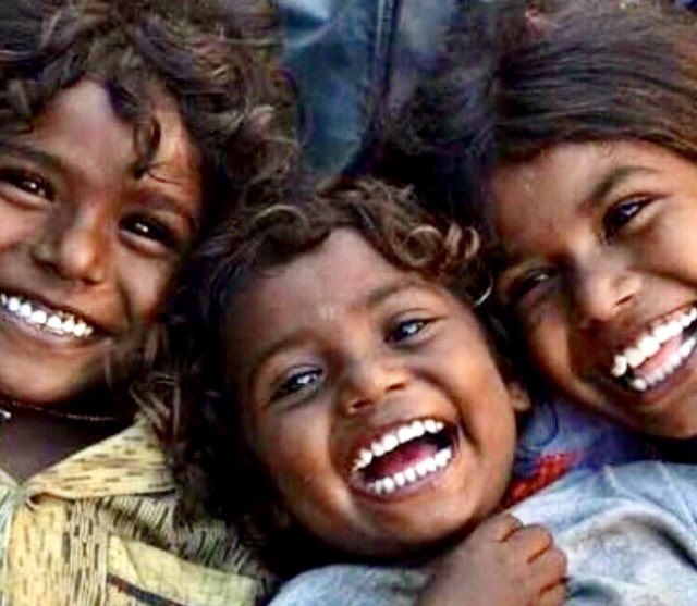 #Günaydın ☕️

İnsana gülmek kadar hiç bir şeyin yakışacağını sanmıyorum..

Dünya dediğin nedir ki?

#Sev gitsin..
#Gül gitsin..

#MutluHaftalar
#Pazartesi