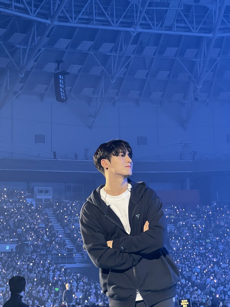 9yu_puppy's tweet photo. 민규시 💙🖤 https://t.co/sBzfKdomVz