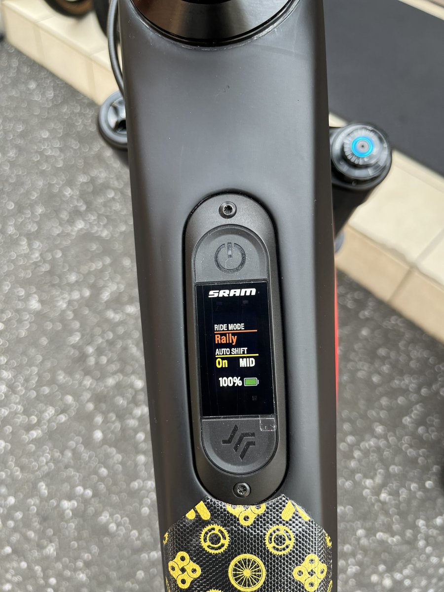 astbikes's tweet image. #astbikes 試乗車#eバイク #transition #repeater 🎉トレイルに特化最強#マウンテンバイク ‼️漕ぎ出しの登りもはや平地🫡パワー&amp;amp;大容量バッテリー総重量は約24kgですが、逆に低重心でテクニックなくてもスムーズに上がれwalkモードで押上も👍＃sram #automatic 自動変速が素晴らしい‼️スマホで調整可能