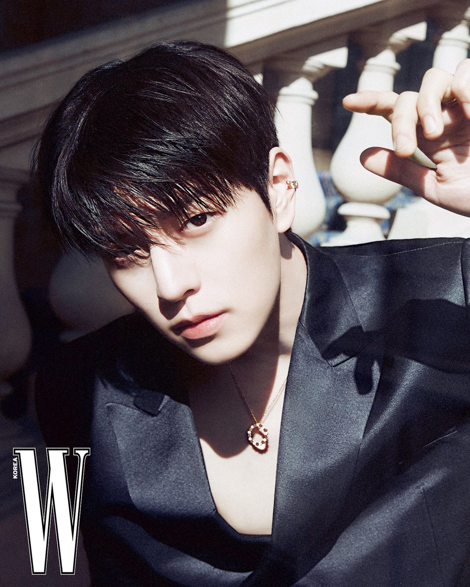 spearhyunnie's tweet photo. MORE PICTURES OF SEUNGMIN x CHAUMET FOR W KOREA https://t.co/jA8ZETiZ2C