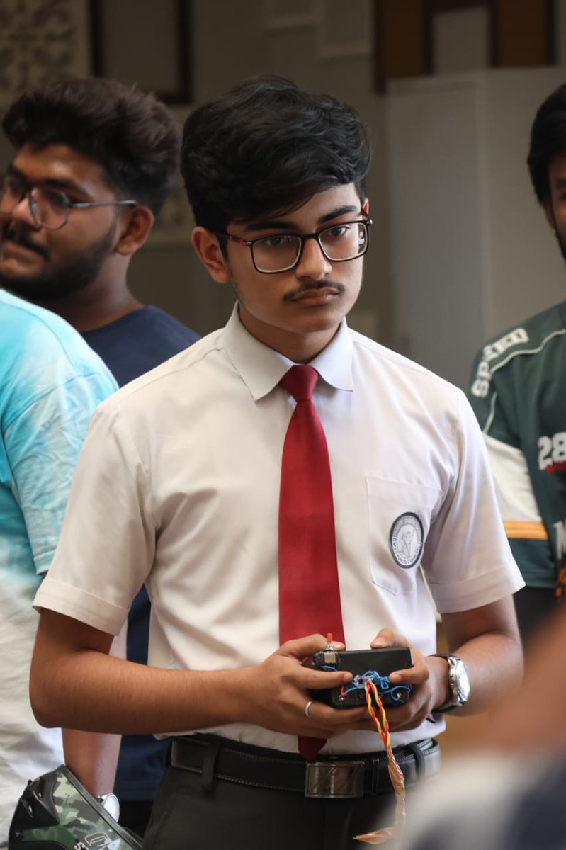 SageUniBhopal's tweet image. Speed, skill, and student-built bots stole the spotlight at the Robo Race during SWARNIM 2025! A thrilling display of tech talent and teamwork at SAGE University Bhopal. 
__
#Swarnim2025 #SAGEUniversityBhopal #RoboRaceChallenge #TechFest