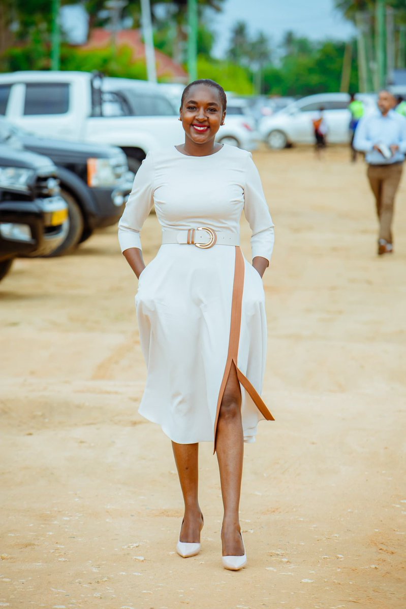 Nna uza gauni Nzuri sana jamani 
Hii nguo sold out 👌
Asante kwa support my sis <a href="/ScholaDecaprado/">Ms_Genya</a> ❤️