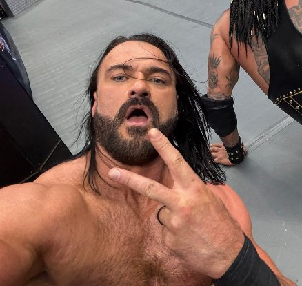 MyNameFabricio's tweet photo. Breaking news: WWE wrestler @DMcIntyreWWE reported to still be "Bored At Work"

Via: FNN https://t.co/JZJiSWFmAK