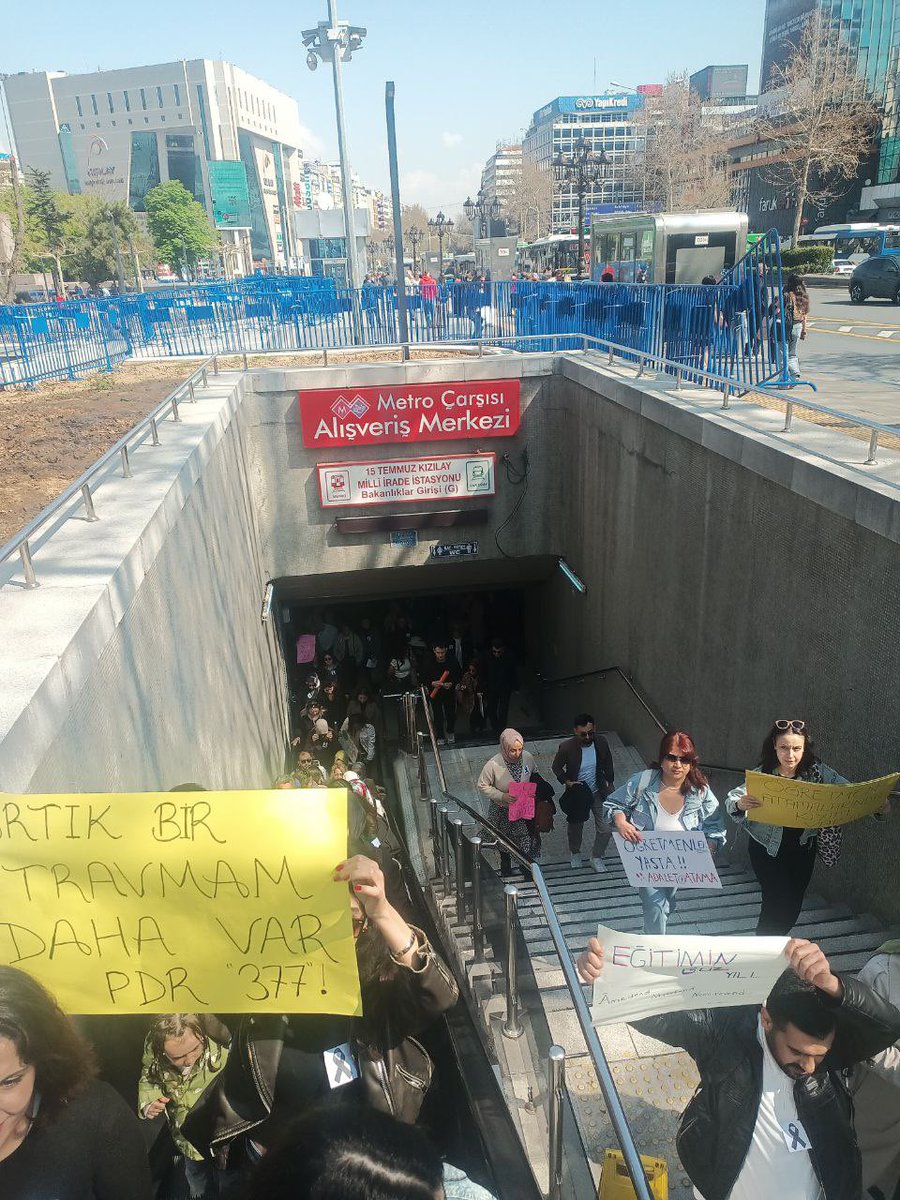 Branşlarda yapılan haksızlıkları kabul etmiyoruz bugün Ankara’da vekillerle birlikteyiz.
 
Yeni tagla paylaşım yapalım.

#Ankarada2024EkAtamaTalebi