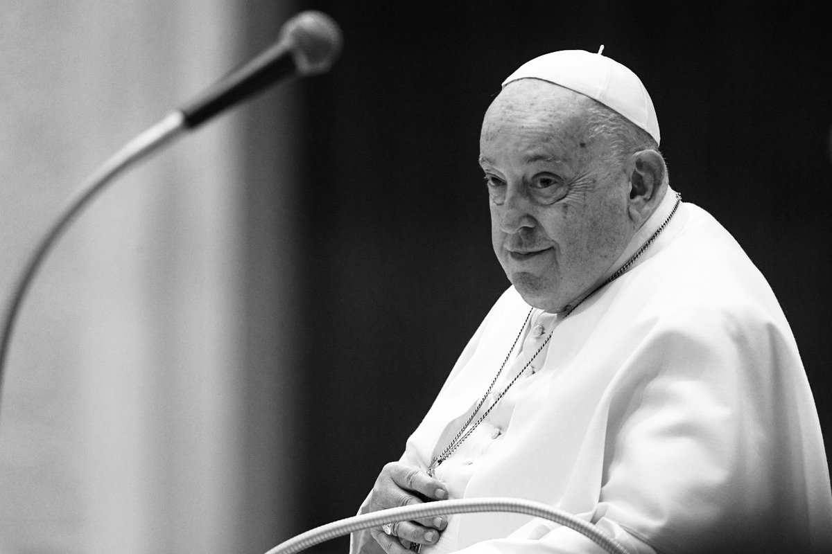 VaticanNewsPL's tweet image. Dziś rano zmarł #PapieżFranciszek.  

Wieczny odpoczynek racz mu dać Panie...