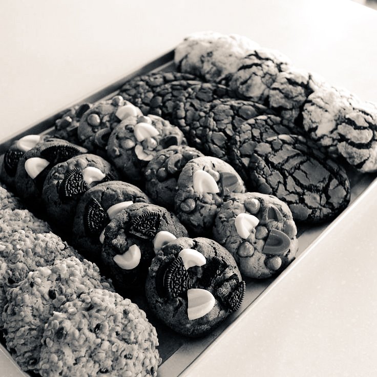 ᅠ
ᅠᅠ
ᅠ
Hari ini ada potongan harga di Sirat Hayat bagi semua perempuan hebat. Gratis kukis empuk juga. Semua perempuan berhak dirayakan dan makan kudapan manis minimal sehari sekali.

Selamat hari kartini, teman-teman! 🩷
ᅠ
ᅠ
ᅠ