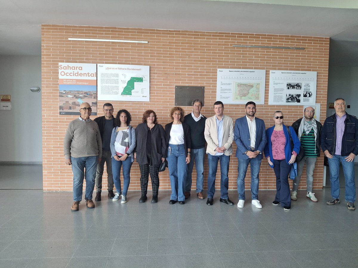 Inaugurada hoy la exposición "Sahara Occidental: 50 años de ocupación marroquí" en <a href="/FCom_US/">Facultad de Comunicación, Universidad de Sevilla</a> con la organización de Frontera Cero. El viernes nos vemos en las jornadas "Cómo poner el conflicto saharaui en la agenda informativa" en el Salón de Grados de la <a href="/FCom_US/">Facultad de Comunicación, Universidad de Sevilla</a>.