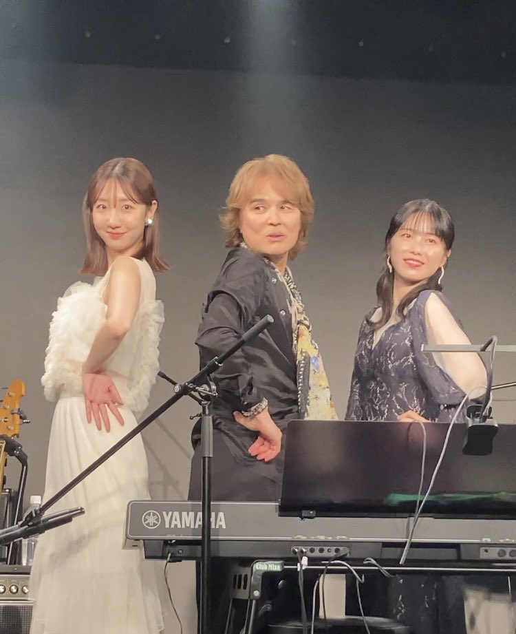ykrn_aymn71512's tweet photo. 新鮮なイベントだった🎶
#LOOKBACK85
#井上ヨシマサ #横山由依
#柏木由紀 #ゆきりん https://t.co/qjDDrsC3jX
