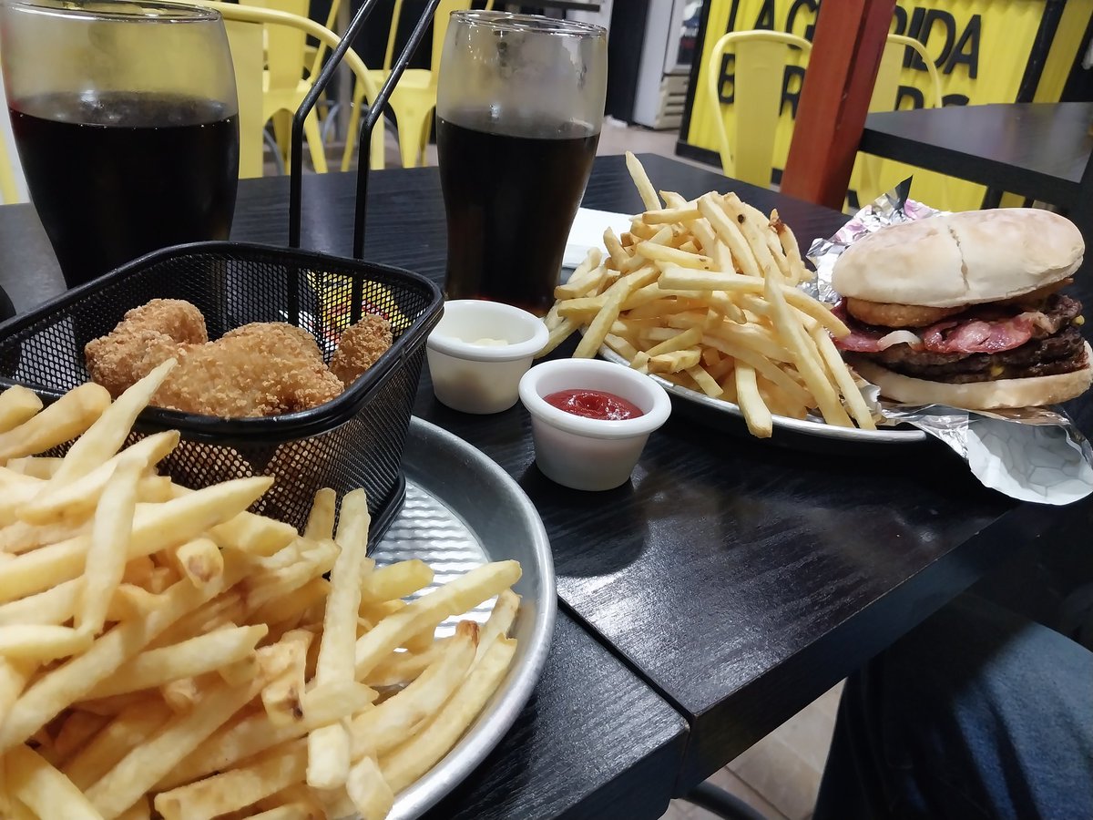 Melody feliz😋