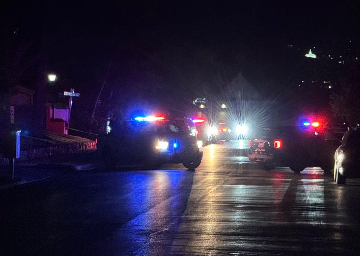 SLCScanner's tweet image. #Breaking #OIS 700 Lupine Way #Farmington. Police arrived on scene at approximately 0159 and officer reporting #ShotsFired and 1 person was down. Stby for updates.