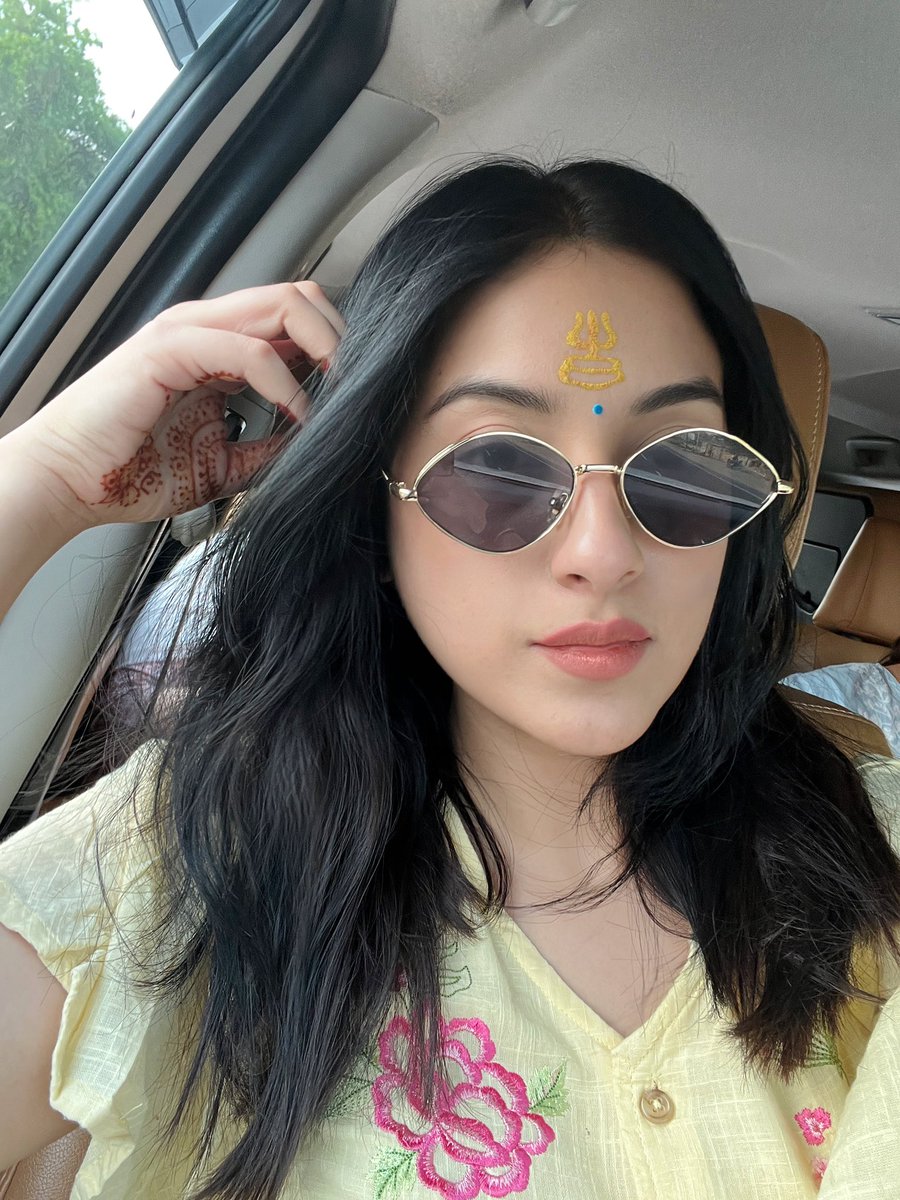 janvi_223's tweet photo. Something inside me just keeps wanting to visit Shaktipeeth &amp; take blessings from Divine Goddess so I visited The Kushmanda Devi temple, a place of ancient power. Considered one of the 108 Shakti Peeths, a piece of Mata Sati’s body is said to have fallen here🌸🕉️ https://t.co/YqEuQ9q1n2