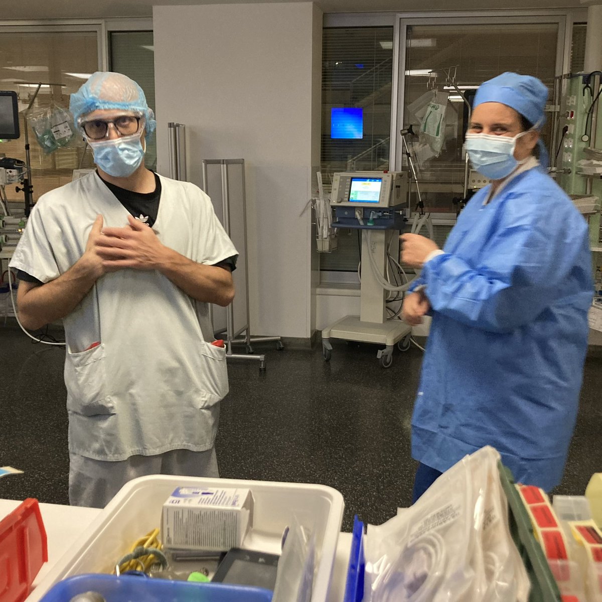 Anesthesie.Reanimation.HEGP (@anesth_rea_hegp) on Twitter photo Chasse aux 🥚(encore)
« je vous le dis, la main sur le coeur (en situs inversus), vous brûlez (et il va donc fondre) »
« Juste derrière… »
Joyeuses Pâques!
<a href="/HopitalPompidou/">Hôpital européen Georges-Pompidou AP-HP</a> <a href="/SFAR_ORG/">SFAR Anesthésie Réanimation</a> <a href="/SFARJeunes/">SFAR Jeunes</a> <a href="/afisar/">AFISAR</a> <a href="/PierreHerme/">Pierre Hermé Paris</a> <a href="/pierremarcolini/">Maison Pierre Marcolini</a> <a href="/JeffdeBrugesMex/">JeffdeBrugesMexico</a> <a href="/WeightWatchers_/">Weight Watchers</a> Chasse aux 🥚(encore)
« je vous le dis, la main sur le coeur (en situs inversus), vous brûlez (et il va donc fondre) »
« Juste derrière… »
Joyeuses Pâques!
<a href="/HopitalPompidou/">Hôpital européen Georges-Pompidou AP-HP</a> <a href="/SFAR_ORG/">SFAR Anesthésie Réanimation</a> <a href="/SFARJeunes/">SFAR Jeunes</a> <a href="/afisar/">AFISAR</a> <a href="/PierreHerme/">Pierre Hermé Paris</a> <a href="/pierremarcolini/">Maison Pierre Marcolini</a> <a href="/JeffdeBrugesMex/">JeffdeBrugesMexico</a> <a href="/WeightWatchers_/">Weight Watchers</a>