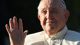 CarlaCarrizoAR's tweet photo. Jorge Bergoglio (1936-2025). El Papa que interpeló al poder.  Incomodidad más que statu quo; humildad más que ostentación. Pueblo más que entorno. La fuerza de la sensibilidad  como liderazgo. https://t.co/7r9ScrNK8f