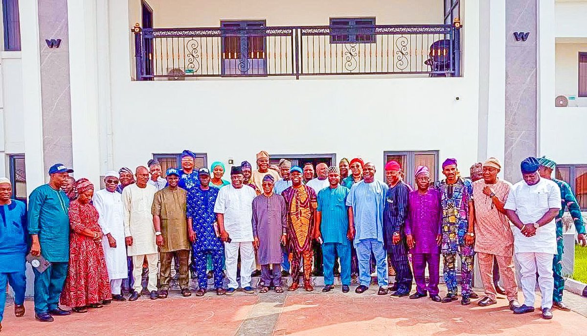 Adegboyega Oyetola tweet media