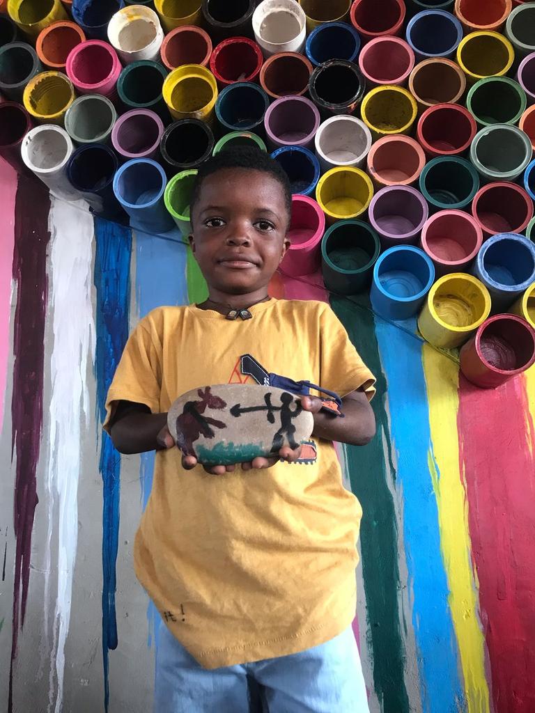 CAHP kids discover African history through our community classes that connect the past to the present #KnowYourRoots #communitylearning #Osu #Accra #Ghana #africanhistory #heritage #history #art <a href="/ChristiansborgP/">Christiansborg Archaeological Heritage Project</a> <a href="/MellonFdn/">Mellon Foundation</a>