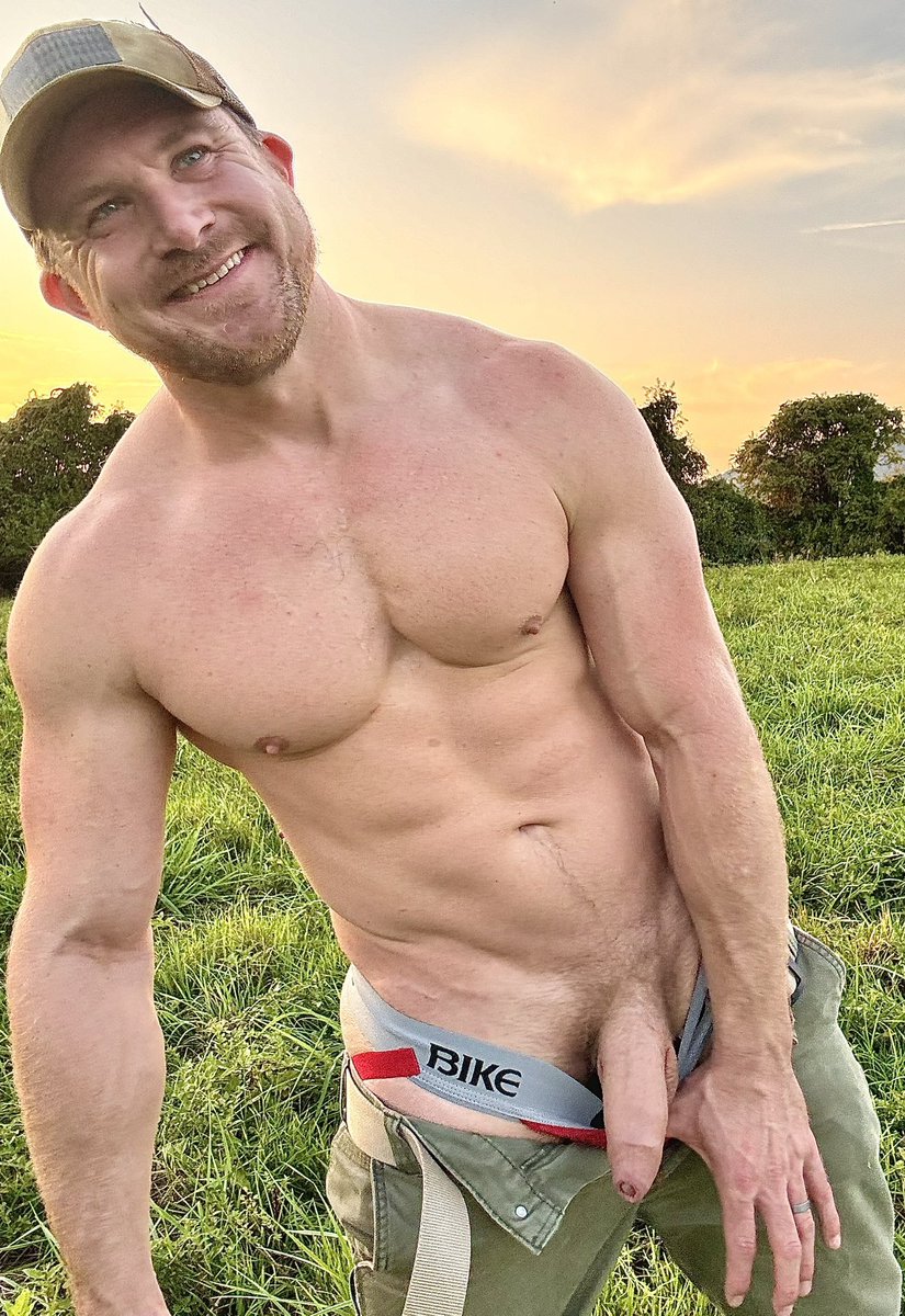 Jhon Doe (@fullyjhon) on Twitter photo 