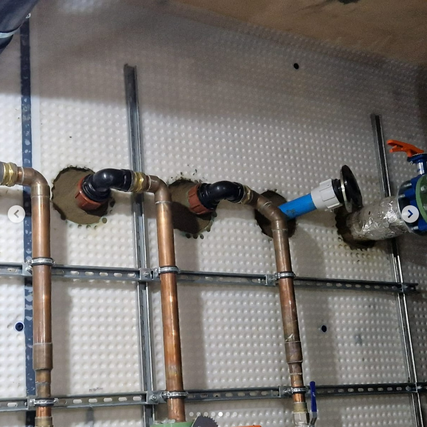APGoochLtd's tweet photo. Back to this project in Cockfosters to seal the service penetrations using Newton Stopaq which is installed around the penetration, then pointed in using repair mortar to retain the Stopaq which swells when by contact with water. #basementwaterproofing #newtonwaterproofing https://t.co/qLeNKiCKwV