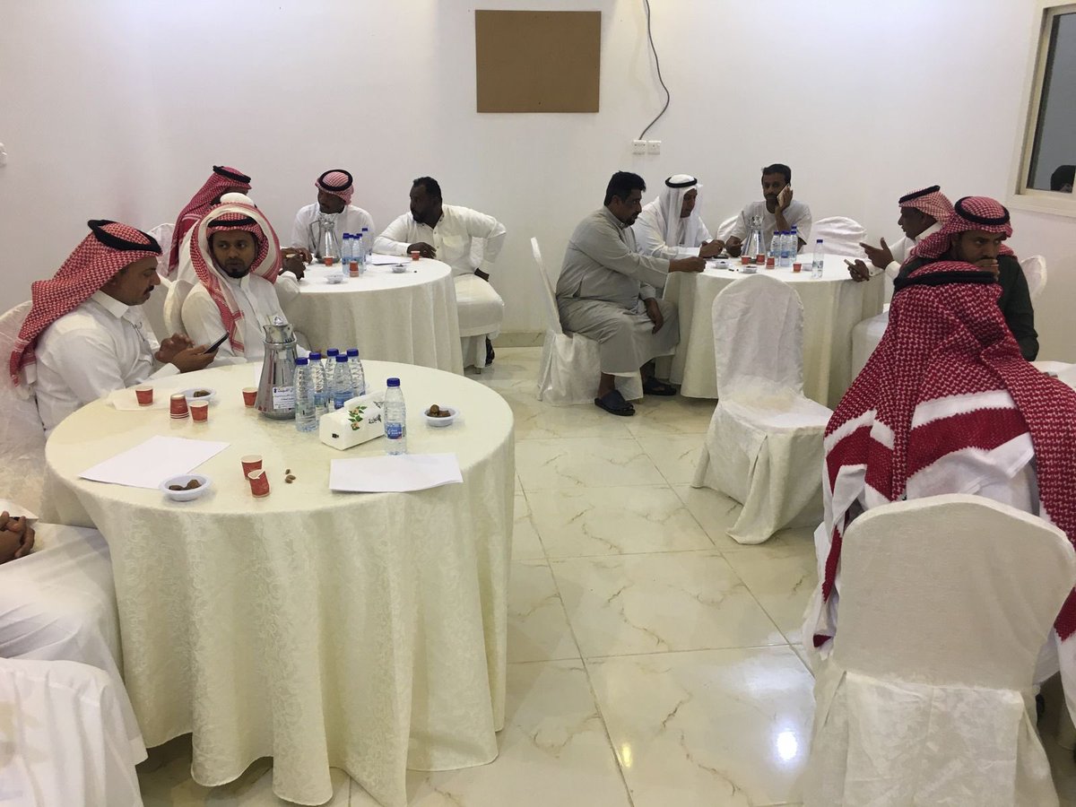 allithz's tweet photo. لقاء ممثل صندوق التنمية الزراعية بمنطقة مكة المكرمة م. رداد الزهراني بأهالي محافظة الليث للرد على استفساراتهم وتساؤلاتهم عن برامج دعم الصندوق في المسارات التالية: النحالين ومربي الماشية والمزارعين وصيادي الأسماك من الفترة 20-4 إلى 22-4-2025م بمقر الجمعية التعاونية الزراعية بالليث https://t.co/BK8TOMH2la